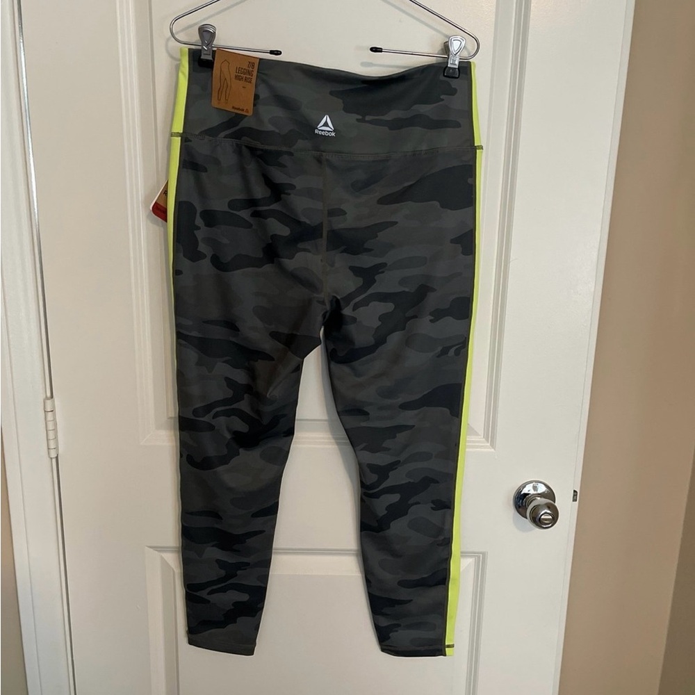 NWT Reebok High Rise Leggings Size Large - Picture 2 of 5